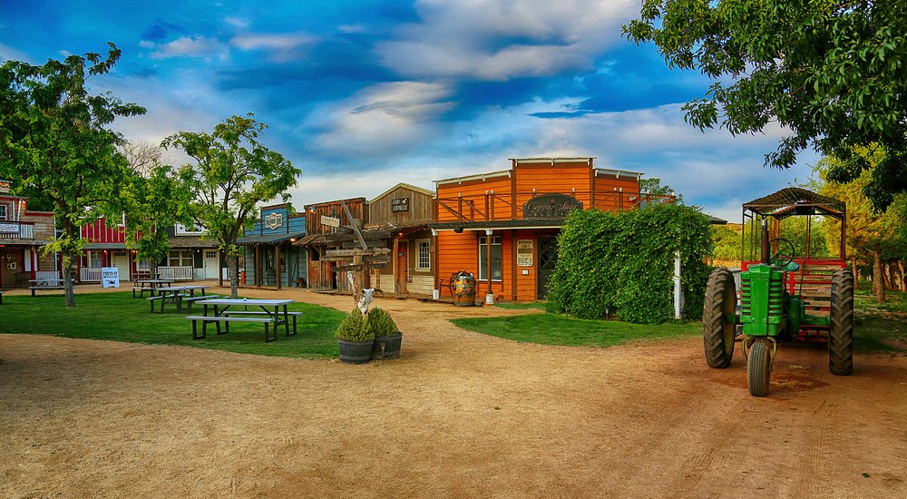 Western wedding venue at Blazin' M Ranch near Sedona Arizona